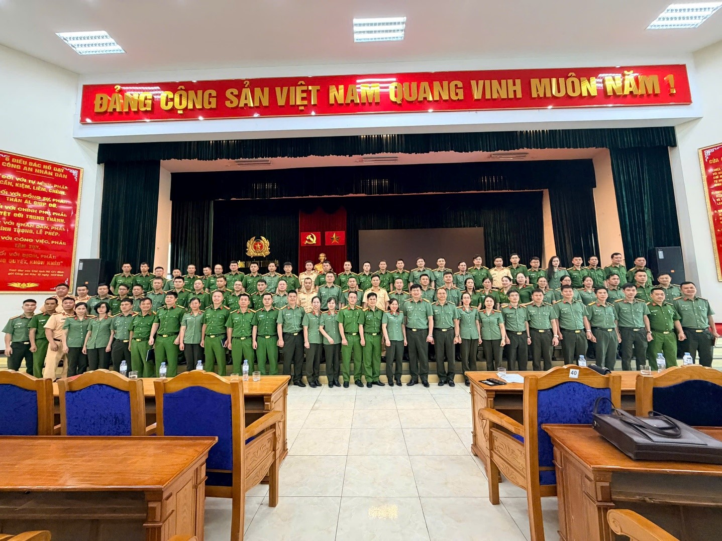 Học viên lớp Trung cấp lý luận chính trị đi nghiên cứu thực tế tại tỉnh Thanh Hóa
