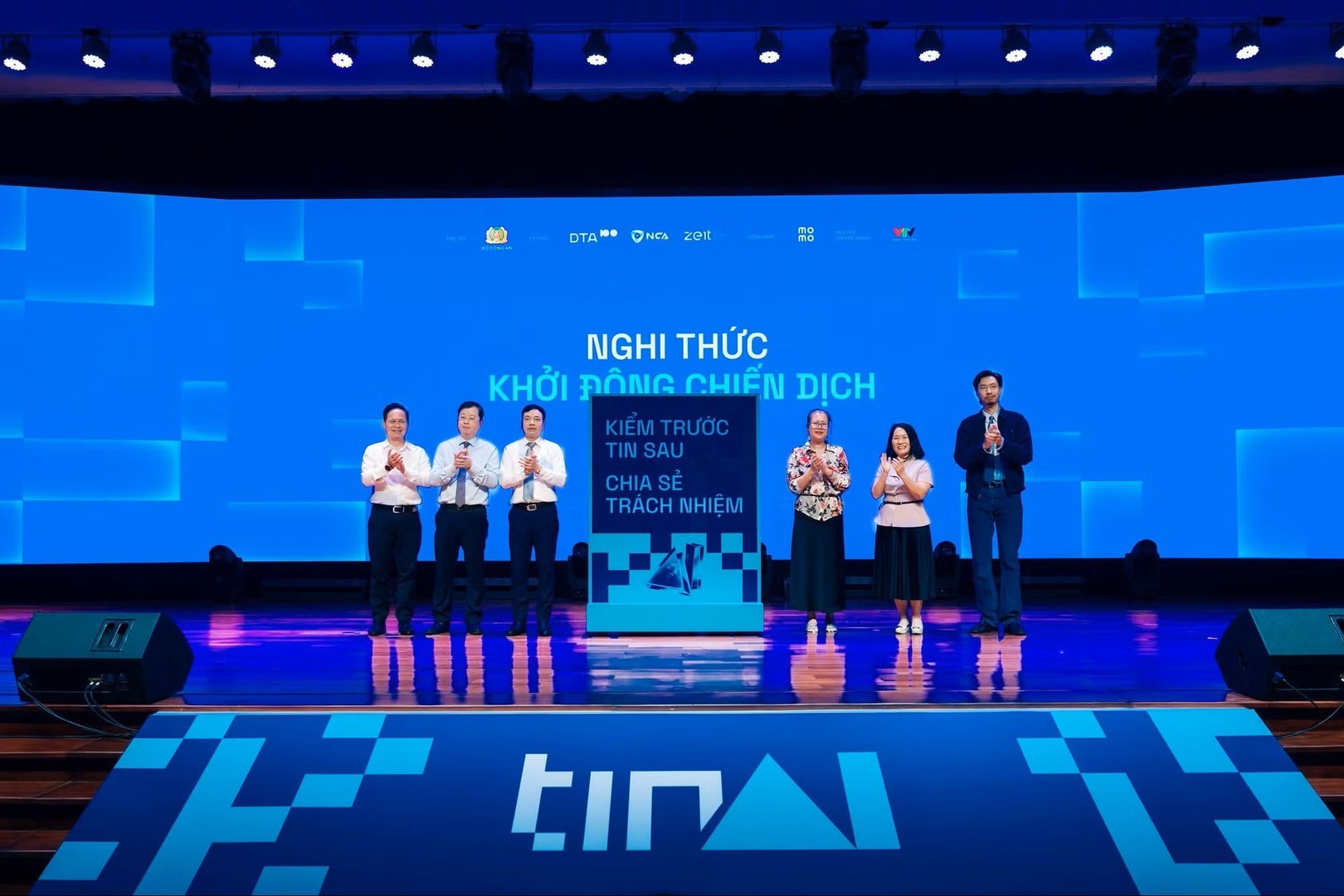 Phát động Chiến dịch TinAI: 