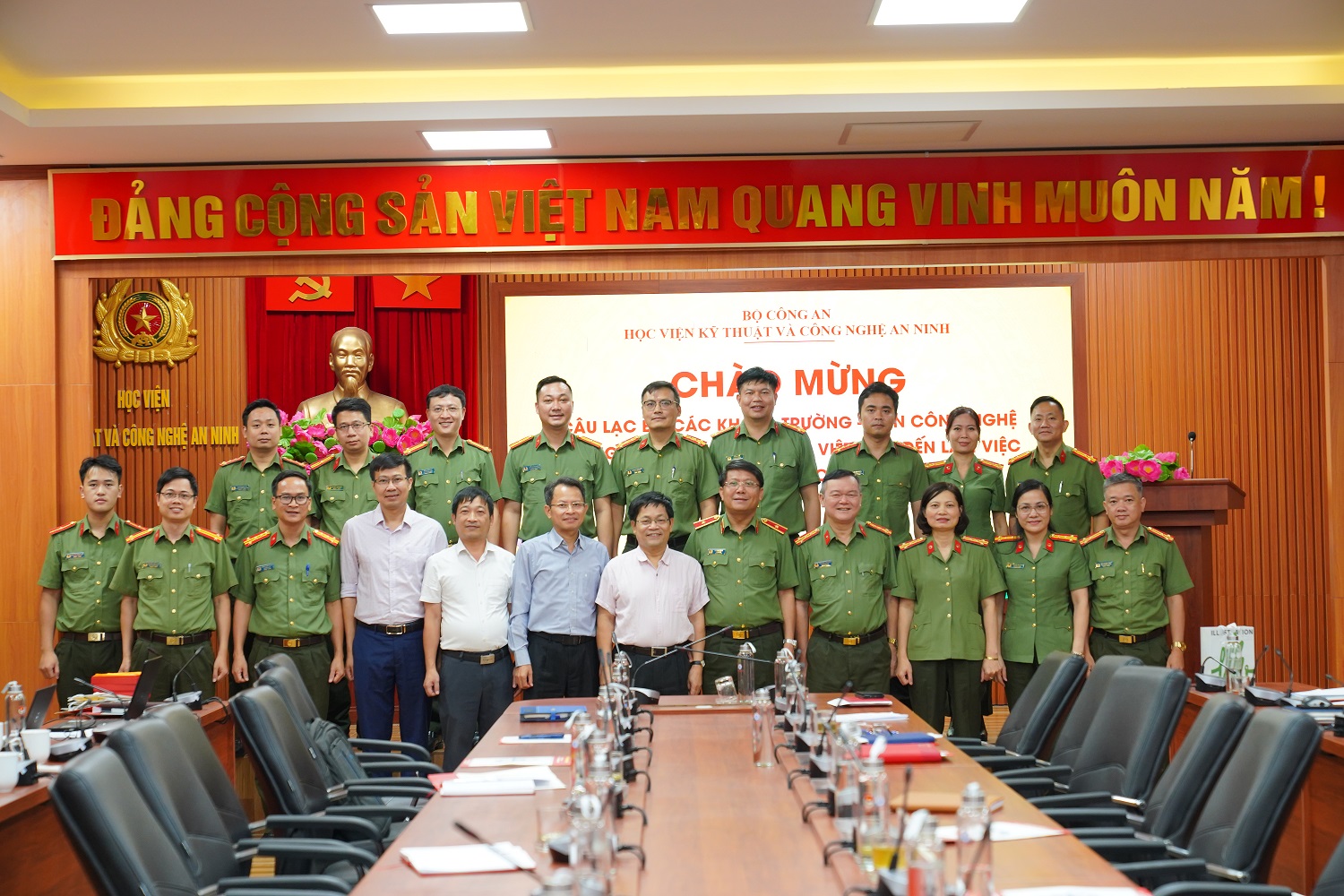 Học viện Kỹ thuật và Công nghệ an ninh tăng cường hợp tác với FISU…